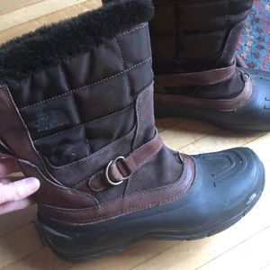 NorthFace women’s winter boots